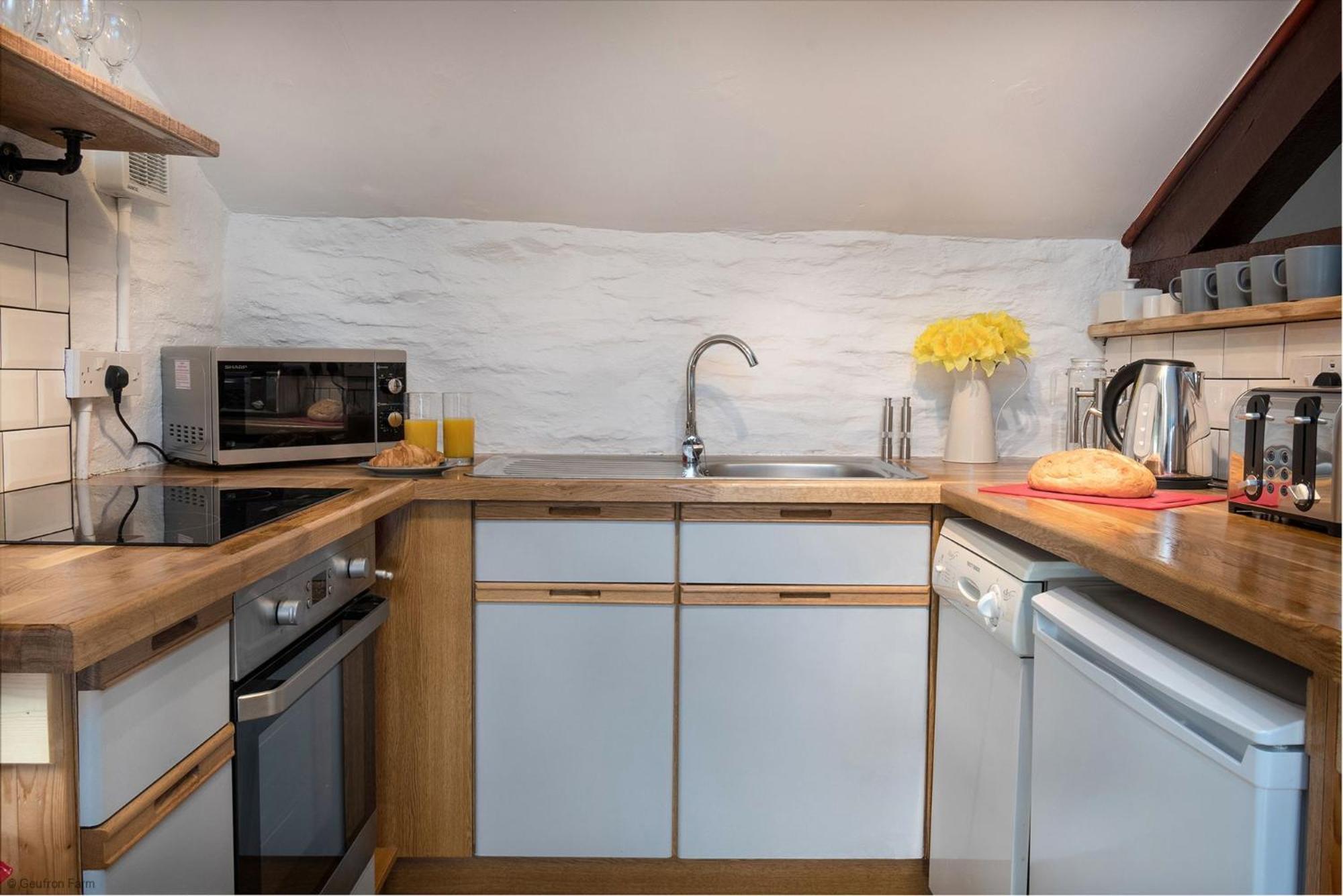 Dog Friendly Cottage, Geufron Farm Near Tywyn Bryn-crug Экстерьер фото